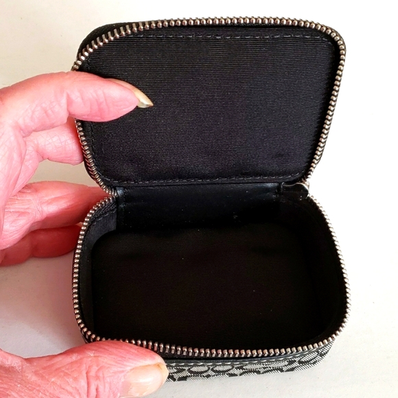 COACH PILL CASE - Picture 7 of 9